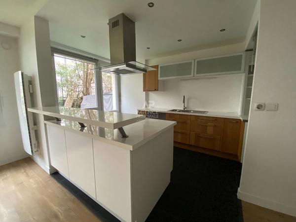 Appartement 3 pièces à louer en centre-ville de Pontoise avec terrasse Loyer 1 290 €/mois charges comprises **  - Référence  MG11340