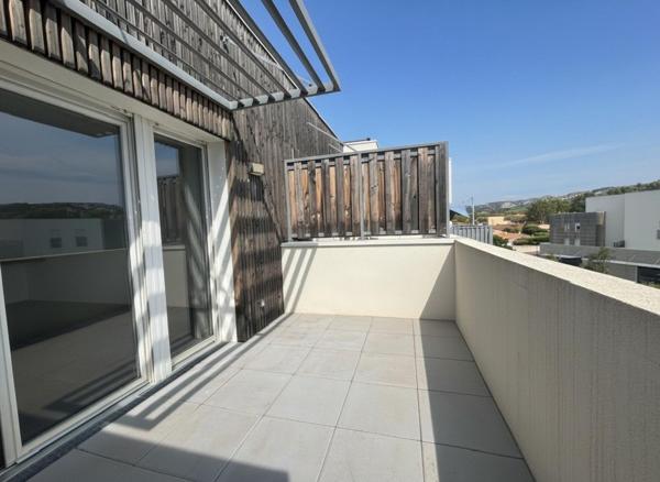 T3 60m² DPE A, dernier étage, 2 places de parking