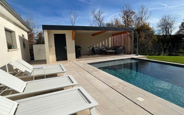 Maison à vendre    6 pièces • 170 m2 Mont-sous-Vaudrey