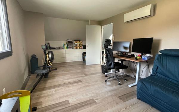 Maison à vendre    6 pièces • 170 m2 Mont-sous-Vaudrey