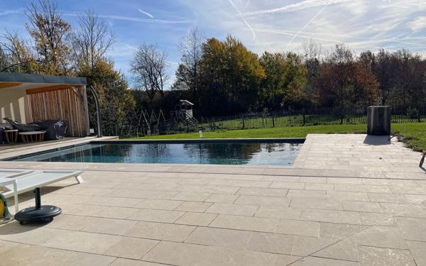 Maison à vendre    6 pièces • 170 m2 Mont-sous-Vaudrey