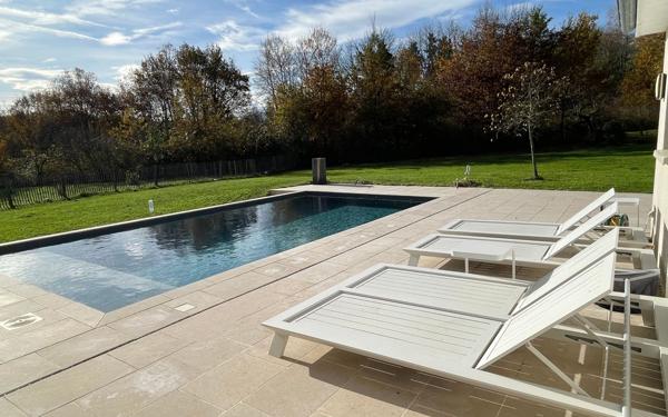 Maison à vendre    6 pièces • 170 m2 Mont-sous-Vaudrey