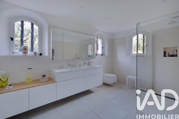 Maison à vendre 6 pièces 187,5 m² Tourrettes