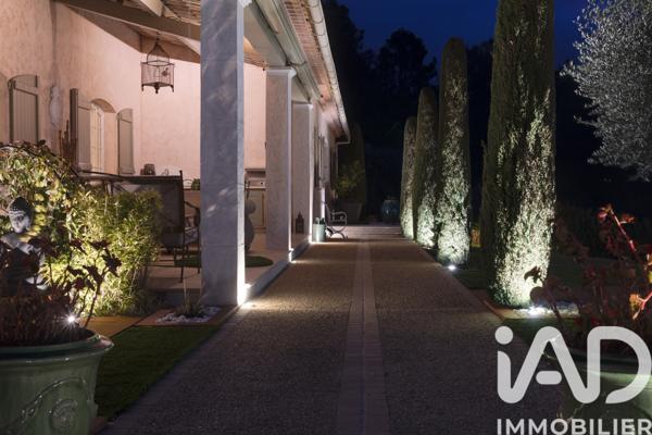 Maison à vendre 6 pièces 187,5 m² Tourrettes