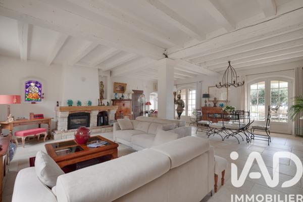 Maison à vendre 6 pièces 187,5 m² Tourrettes