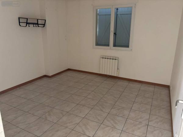 Maison à vendre à Bessé-sur-Braye dans la Sarthe (72310), ref : 101/1735