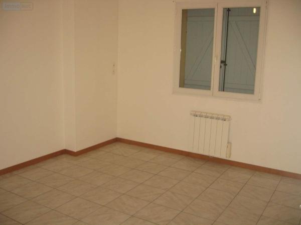 Maison à vendre à Bessé-sur-Braye dans la Sarthe (72310), ref : 101/1735