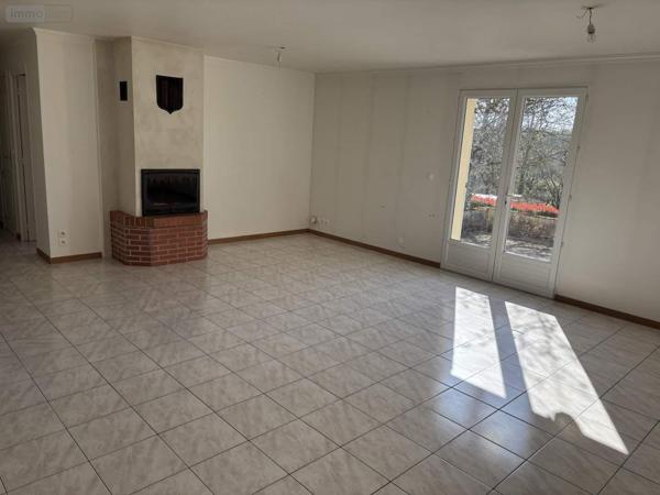 Maison à vendre à Bessé-sur-Braye dans la Sarthe (72310), ref : 101/1735