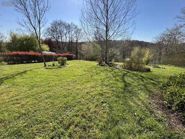 Maison à vendre à Bessé-sur-Braye dans la Sarthe (72310), ref : 101/1735