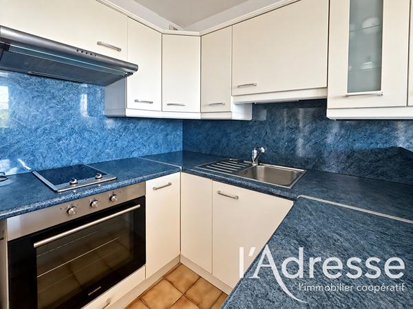 À VENDRE - STUDIO VUE MER AVEC VÉRANDA - VENDU LOUÉ