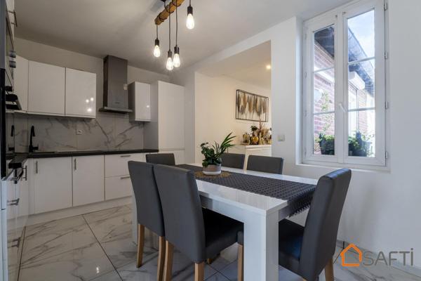 Maison individuelle, 4 pièces, 3 chambres en centre ville, proches commodités