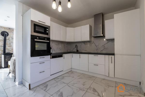 Maison individuelle, 4 pièces, 3 chambres en centre ville, proches commodités