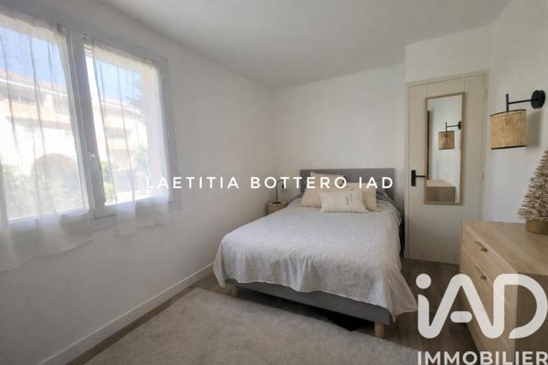 Location appartement 3 pièces 72 m² Sanary-sur-Mer