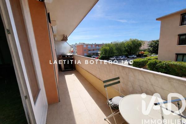 Location appartement 3 pièces 72 m² Sanary-sur-Mer