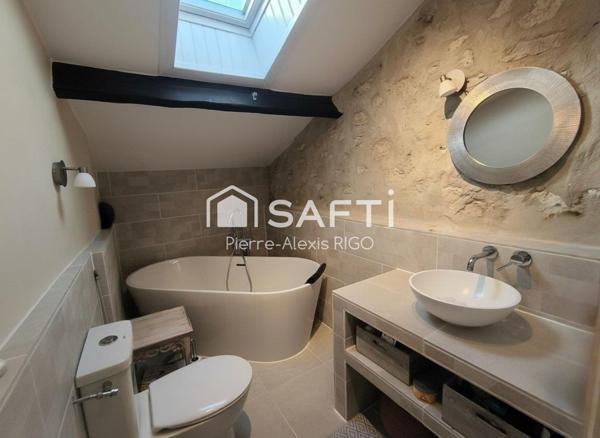 Maison de charme avec piscine et camping familial