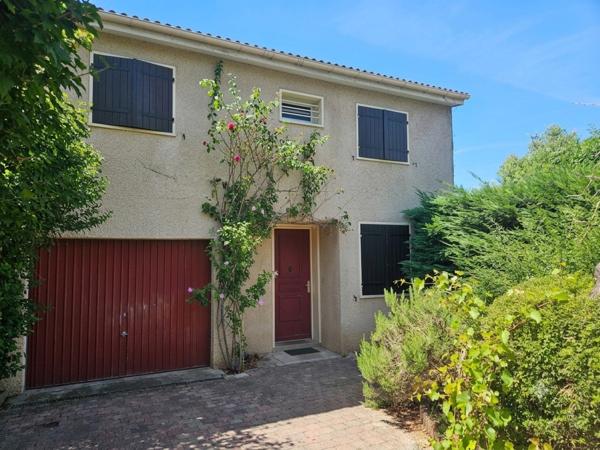 TREVOUX (01) à vendre Maison de 92m2, 5 pièces, 3 chambres, 1 bureau, 1 garage