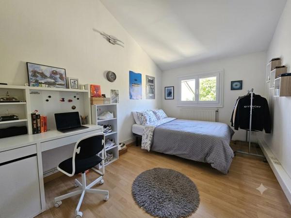 TREVOUX (01) à vendre Maison de 92m2, 5 pièces, 3 chambres, 1 bureau, 1 garage