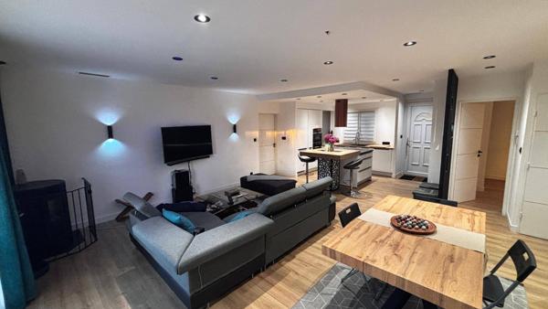 Maison à Gignac-la-Nerthe avec terrasse, piscine et garage