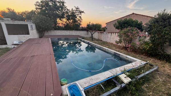 Maison à Gignac-la-Nerthe avec terrasse, piscine et garage