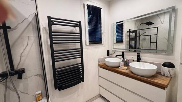 Maison à Gignac-la-Nerthe avec terrasse, piscine et garage