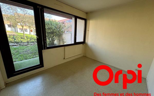 Appartement à vendre    2 pièces • 39,92 m2 Guyancourt