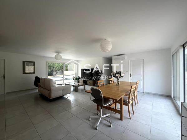 Maison de plein pied 4 chambres avec piscine poche du centre de CHATELLERAULT de 2021