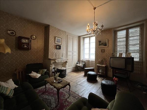 Maison à vendre |  Bourganeuf |  6 pièces | 143 m²