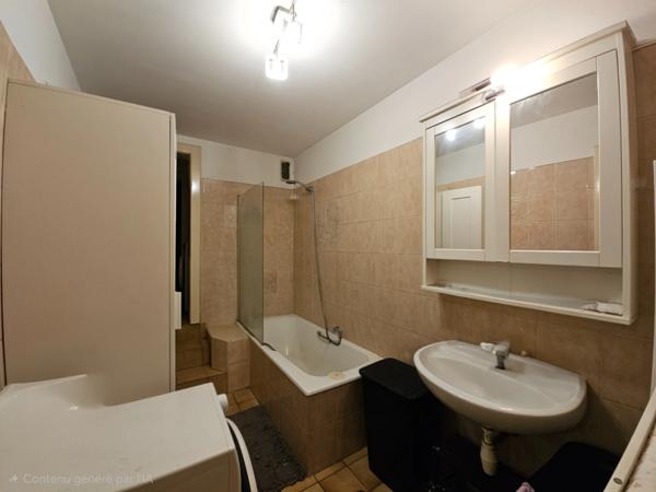 Hagondange – Maison lorraine de charme, mitoyenne des deux côtés, 102 m², terrasse 35,1 m², grand jardin intime