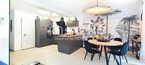 Maison R+1 T4 Surface habitable 85 m² sur un Terrain de 300 m² avec garage et places de parking privées.