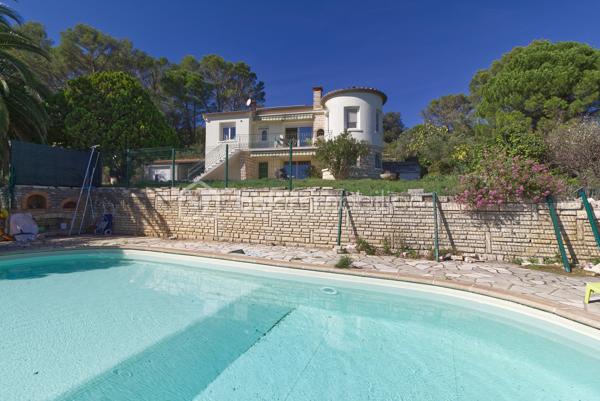 Maison traditionnelle de 193 m²