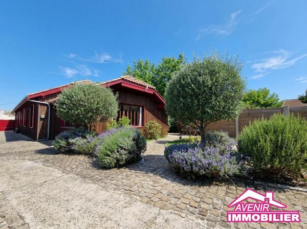 Ensemble immobilier – 2 habitations, Garage, Piscine – LACANAU
