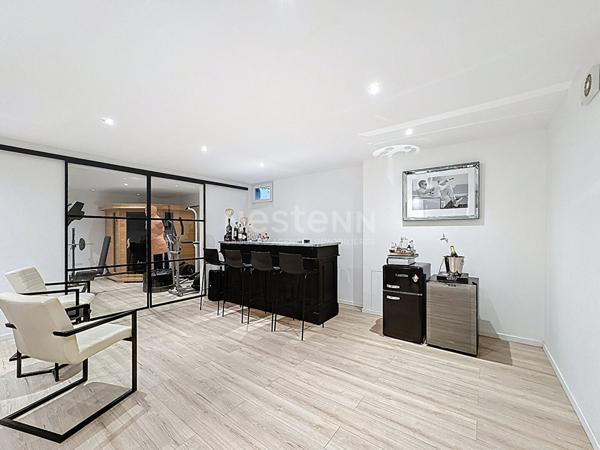 Lamorlaye Maison de 300m2 habitables, 8 pièces, piscine et parc de 4100 m²