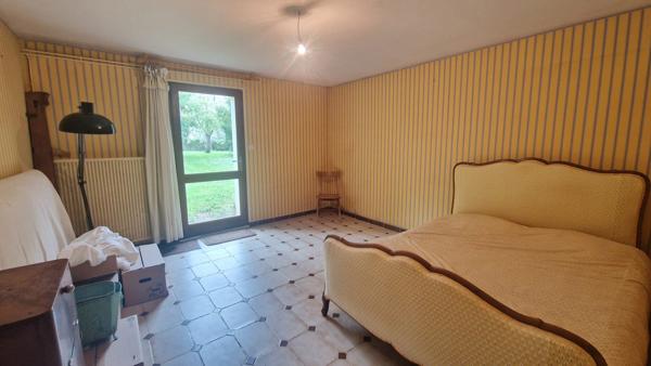 Maison - 11 pièces - 286 m²