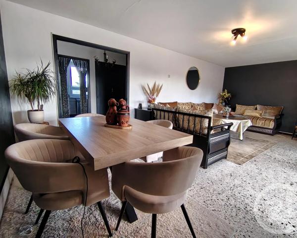 Appartement à vendre  4 pièces - 102,14 m 2   VAUVERT  - 30
