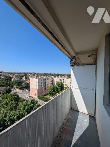 A vendre par l’étude de Maître LAFAGE, Notaire à MARSEILLE : Appartement de type 3