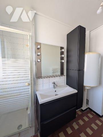 A vendre par l’étude de Maître LAFAGE, Notaire à MARSEILLE : Appartement de type 3