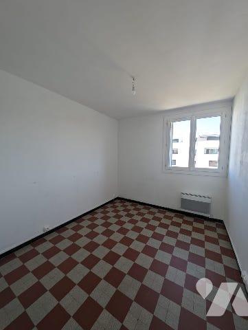 A vendre par l’étude de Maître LAFAGE, Notaire à MARSEILLE : Appartement de type 3