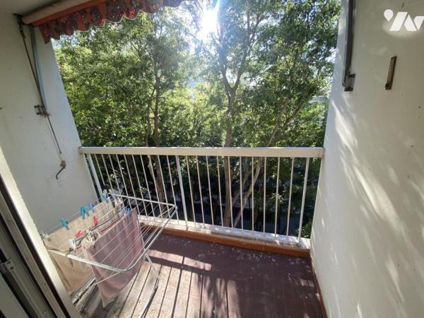 T3, deux grands balcons, cave, box fermé en sus