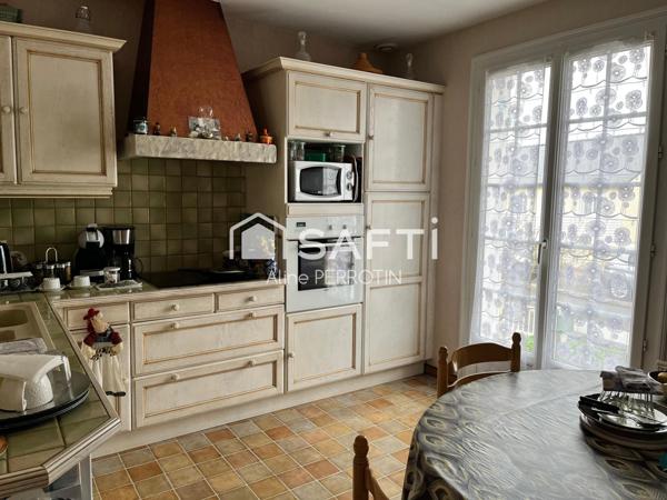 Maison familiale à Sablé s/Sarthe,très bien située