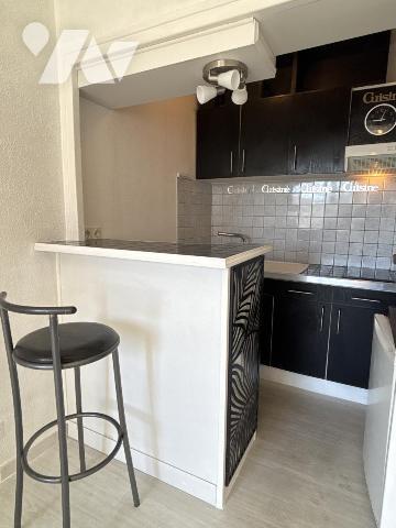 Grenoble prox centre, 2P+C, asc, balcon plein sud – Résidence Le Saint‑Germain.
