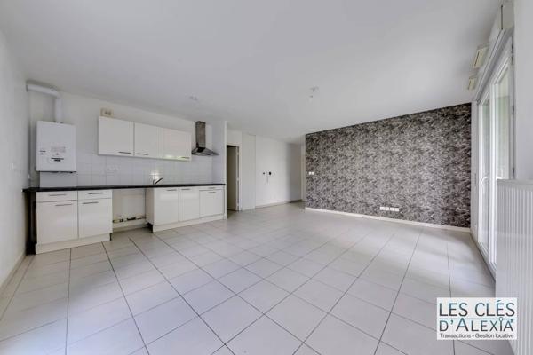 Décines – T3 traversant de 67,48 m²,  terrasse et jardin privatif de 80 m²