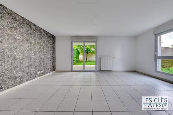 Décines – T3 traversant de 67,48 m²,  terrasse et jardin privatif de 80 m²
