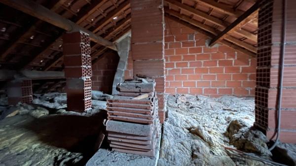 Tarbes centre ville proche commerces ,maison de ville 120M2 habitables, avec 4 chambres, Garage, terrain sans vis à vis