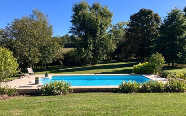 Maison à vendre    8 pièces • 285 m2 Lunas