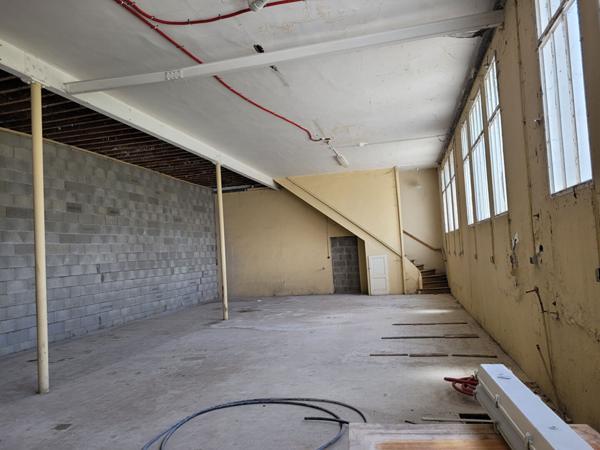 À vendre  - Plateau brut de 160 m² à fort potentiel  - Les Abrets-en-Dauphiné