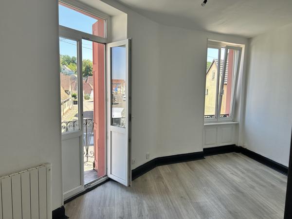Rixheim centre-Grand 2 pièces avec loggia et balcon-au coeur des commerces