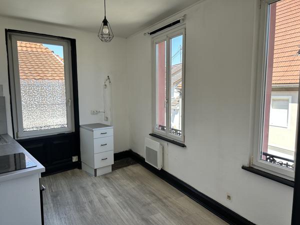 Rixheim centre-Grand 2 pièces avec loggia et balcon-au coeur des commerces