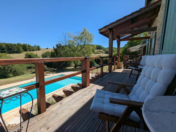 Double maison avec maison d'amis, piscine, tennis à la campagne.