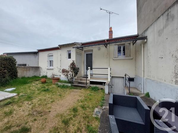 Appartement F2 à vendre  2 pièces - 38 m 2   MONTLUCON  - 03