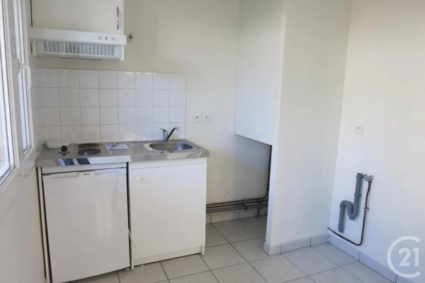 Appartement F2 à vendre  2 pièces - 38 m 2   MONTLUCON  - 03